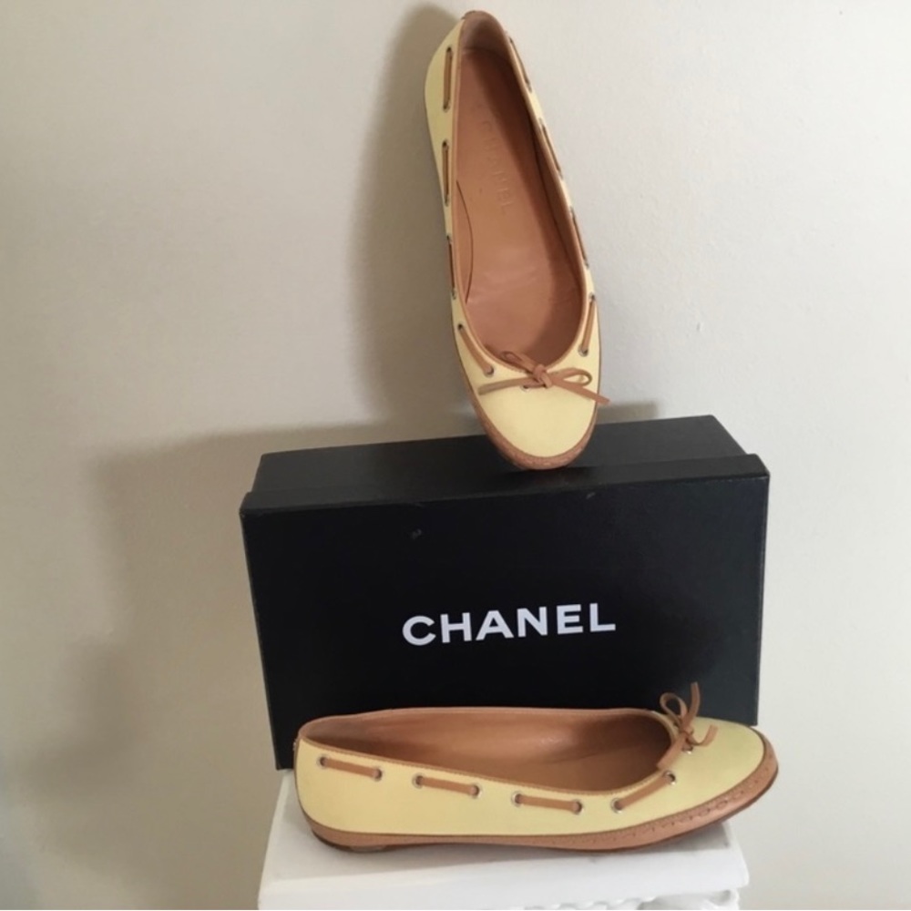 Chanel flats never worn 39